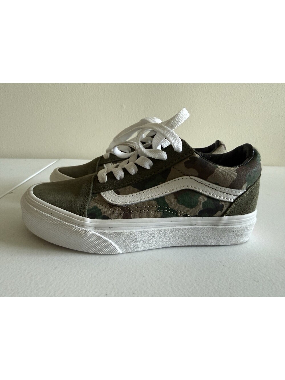 Camo VANS low top shoes kids size 1